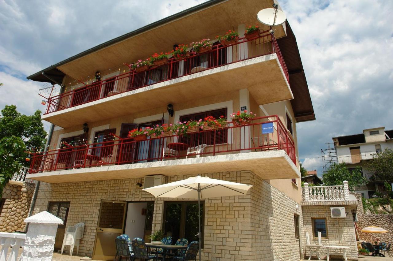 Apartments Nikolina Novi Vinodolski Exterior photo