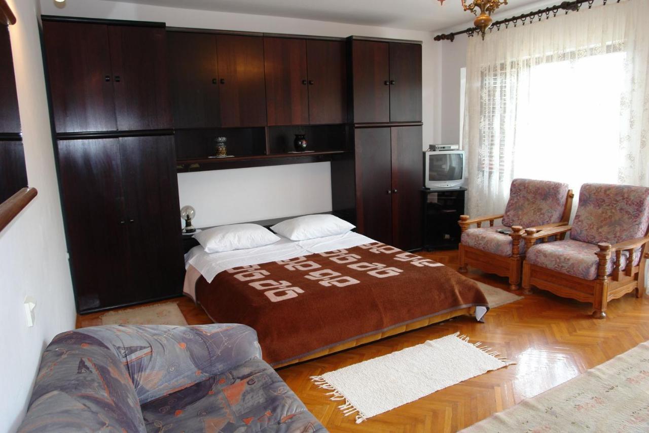 Apartments Nikolina Novi Vinodolski Exterior photo