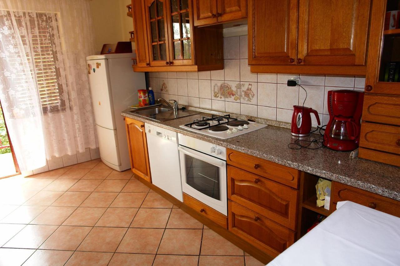 Apartments Nikolina Novi Vinodolski Exterior photo
