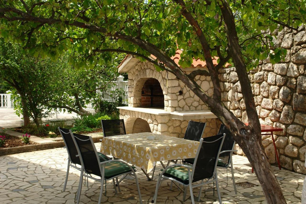 Apartments Nikolina Novi Vinodolski Exterior photo