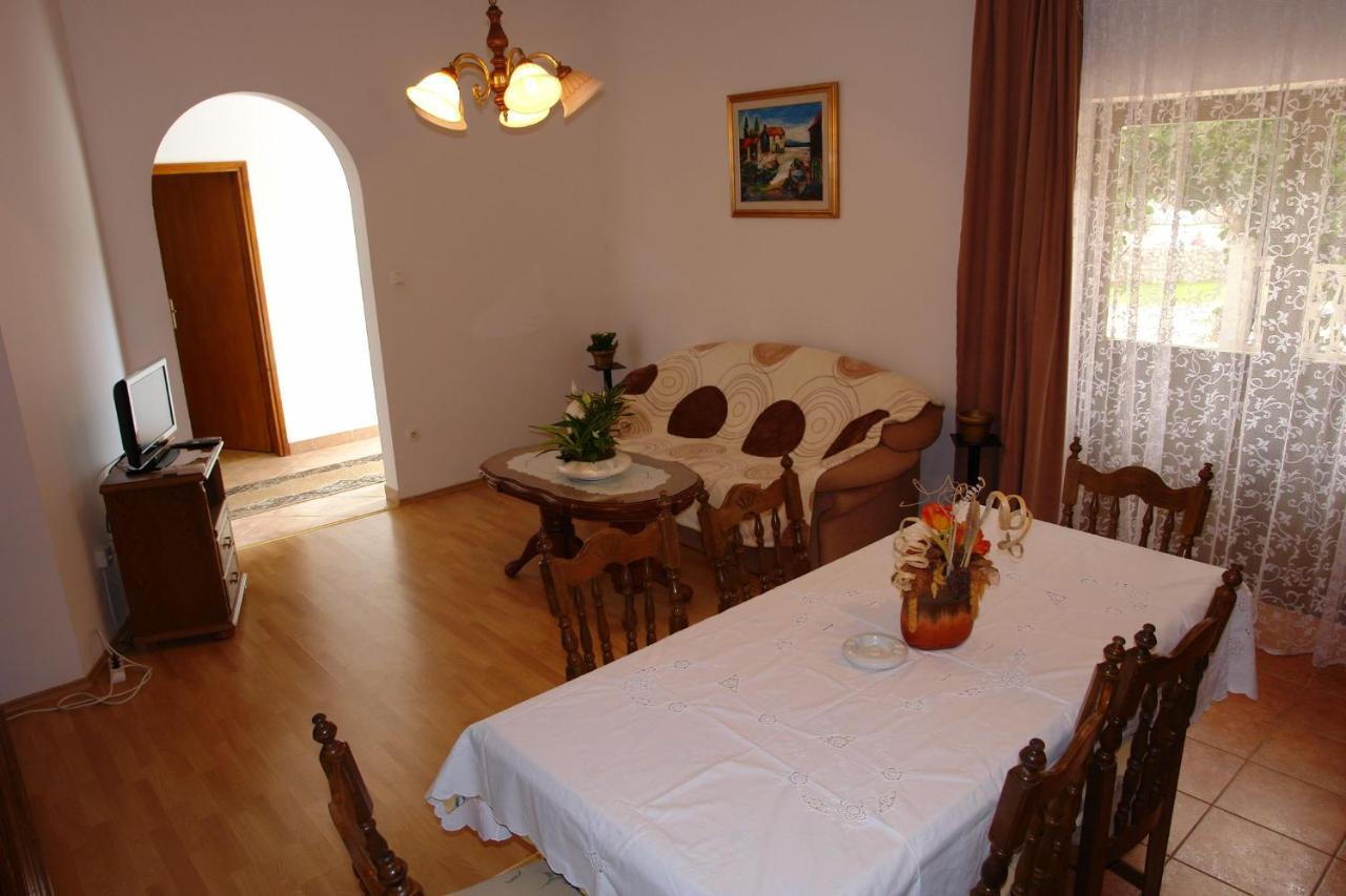 Apartments Nikolina Novi Vinodolski Exterior photo