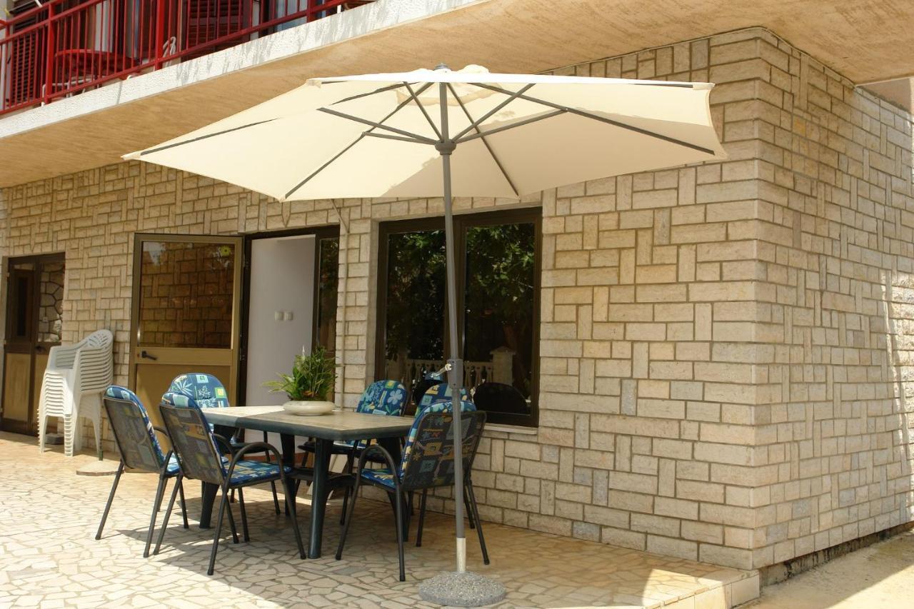 Apartments Nikolina Novi Vinodolski Exterior photo